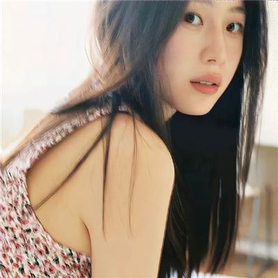 裸男孩